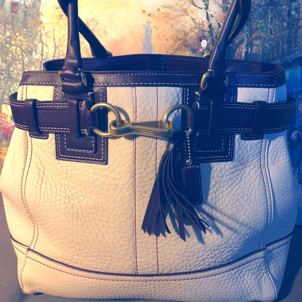 COACH White/Burgundy Dual Tone Shoulder Bag